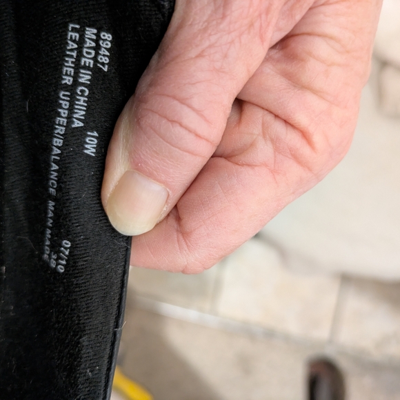 Clarks Black Leather Slip On Loafers Womens 10W Comfort Work Shoes - Picture 7 of 8